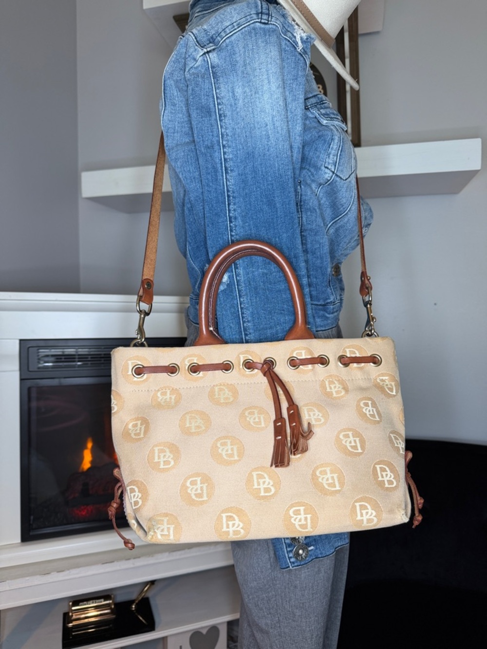 Dooney & Burke small tulip canvas tote very good use cond! - Picture 2 of 12